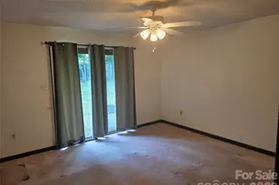 4028 Elizabeth St, Hickory, NC 28601 - Photo 4