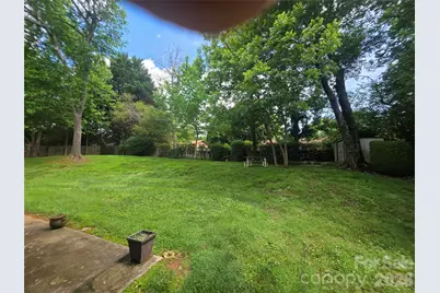 4028 Elizabeth Street, Hickory, NC 28601 - Photo 2