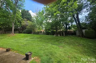 4028 Elizabeth St, Hickory, NC 28601 - Photo 2
