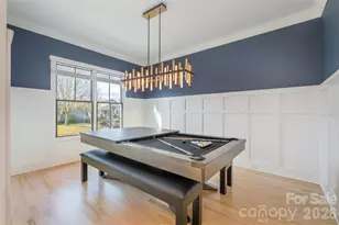 439 Melbourne Ct, Charlotte, NC 28209 - Photo 6