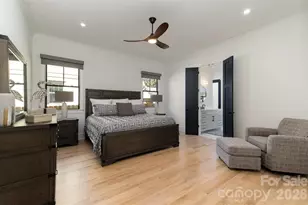 439 Melbourne Ct, Charlotte, NC 28209 - Photo 24