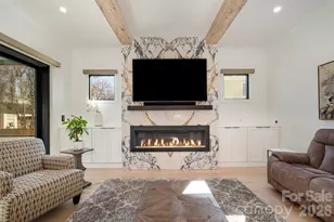 439 Melbourne Ct, Charlotte, NC 28209 - Photo 10