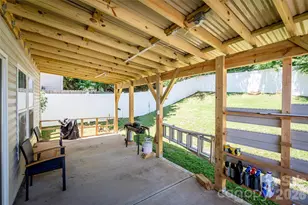 7343 Fox Point Dr, Charlotte, NC 28269 - Photo 20