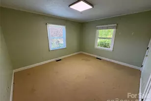 2136 Cedar Rock Estates Dr, Lenoir, NC 28645 - Photo 24