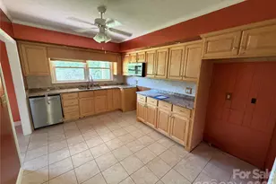 2136 Cedar Rock Estates Dr, Lenoir, NC 28645 - Photo 14