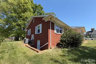 2136 Cedar Rock Estates Dr, Lenoir, NC 28645 - Photo 8
