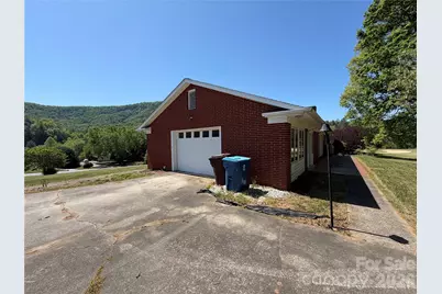 2136 Cedar Rock Estates Drive, Lenoir, NC 28645 - Photo 4