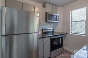 8216 Cedar Glen Dr, Charlotte, NC 28212 - Photo 4