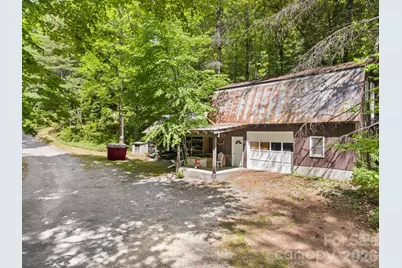 37 Hicks Lake Drive, Hendersonville, NC 28739 - Photo 12
