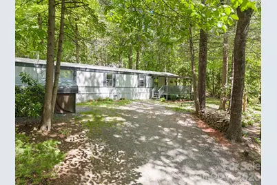 37 Hicks Lake Drive, Hendersonville, NC 28739 - Photo 2