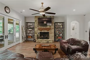 9860 Harvest Ln, Davidson, NC 28036 - Photo 12