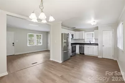 1016 Pondella Drive, Charlotte, NC 28213 - Photo 8