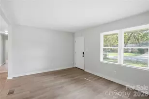 1016 Pondella Dr, Charlotte, NC 28213 - Photo 6