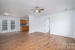 304 Springhill Ln, Maiden, NC 28650 - Photo 10