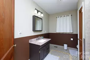 202 Woodlawn Dr, York, SC 29745 - Photo 16
