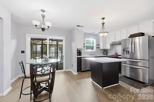 10109 Baxter Caldwell Dr, Charlotte, NC 28213 - Photo 2