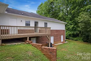 2523 26th Ave NE, Hickory, NC 28601 - Photo 4