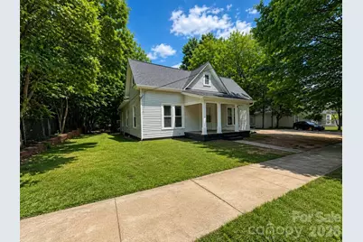 1115 Wilson W Lee Boulevard, Statesville, NC 28677 - Photo 2