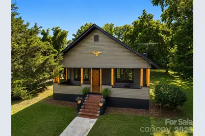 32 Pinecrest Avenue, Great Falls, SC 29055 - Photo 2