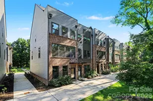 300 Twinflower Ln, Charlotte, NC 28205 - Photo 2
