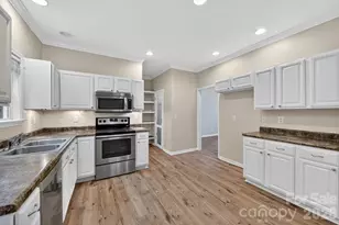 11 Peppermill Dr, Asheville, NC 28804 - Photo 12