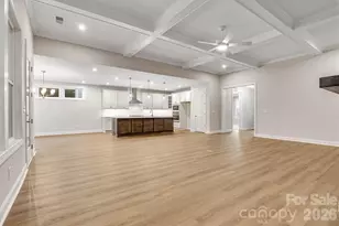 13417 Cozy Ct, Charlotte, NC 28215 - Photo 8