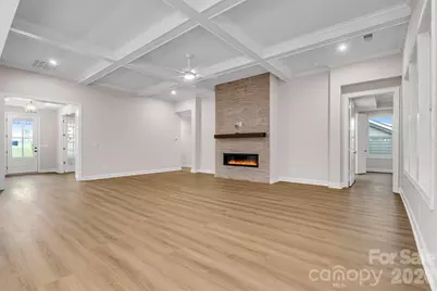 13417 Cozy Court, Charlotte, NC 28215 - Photo 6