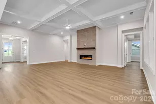 13417 Cozy Ct, Charlotte, NC 28215 - Photo 6