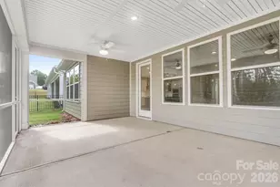 13417 Cozy Ct, Charlotte, NC 28215 - Photo 32