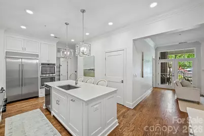 2251 Selwyn Avenue, Charlotte, NC 28207 - Photo 22