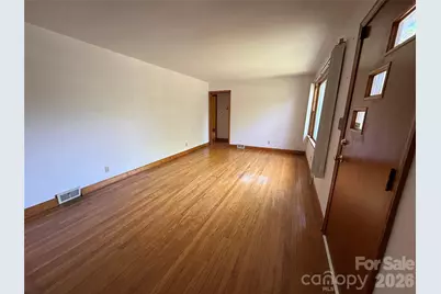 17 N Pershing Road, Asheville, NC 28805 - Photo 8