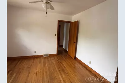 17 N Pershing Road, Asheville, NC 28805 - Photo 22
