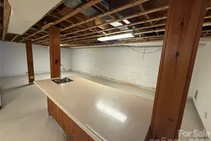 17 N Pershing Rd, Asheville, NC 28805 - Photo 24