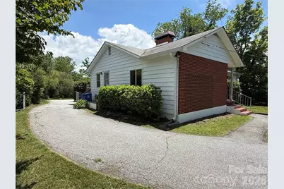 17 N Pershing Road, Asheville, NC 28805 - Photo 2