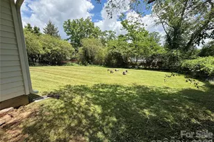 17 N Pershing Rd, Asheville, NC 28805 - Photo 32