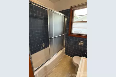 17 N Pershing Road, Asheville, NC 28805 - Photo 18