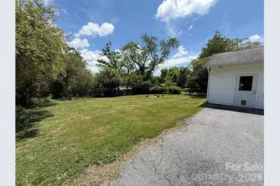 17 N Pershing Road, Asheville, NC 28805 - Photo 34