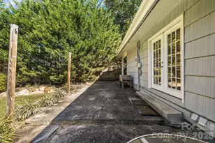 26 Elkmont Dr, Asheville, NC 28804 - Photo 40