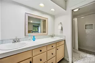 2724 Huntingtowne Farms Ln, Charlotte, NC 28210 - Photo 14