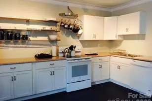375 Weaverville Rd, Asheville, NC 28804 - Photo 20