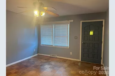 4915 Malibu Drive, Charlotte, NC 28215 - Photo 2