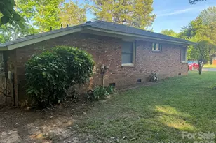 4915 Malibu Dr, Charlotte, NC 28215 - Photo 34