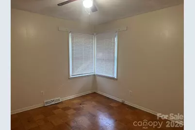4915 Malibu Drive, Charlotte, NC 28215 - Photo 6
