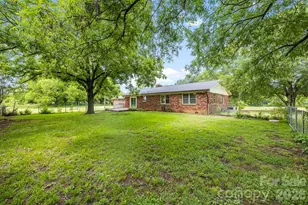 2829 Bettis Rd, Grover, NC 28073 - Photo 18