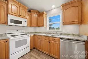30 Lakeside Ave, Granite Falls, NC 28630 - Photo 10