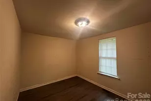 1206 Nealtown Rd, Greensboro, NC 27405 - Photo 12