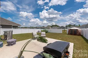 2001 Vanderlyn St, Monroe, NC 28112 - Photo 32