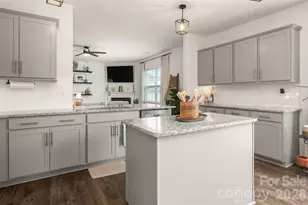 2001 Vanderlyn St, Monroe, NC 28112 - Photo 10