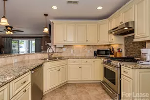 18521 Harborside Dr, Cornelius, NC 28031 - Photo 8