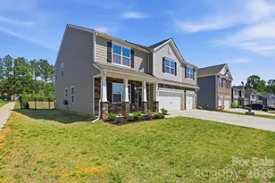 103 Edgehill Ct, Troutman, NC 28166 - Photo 2